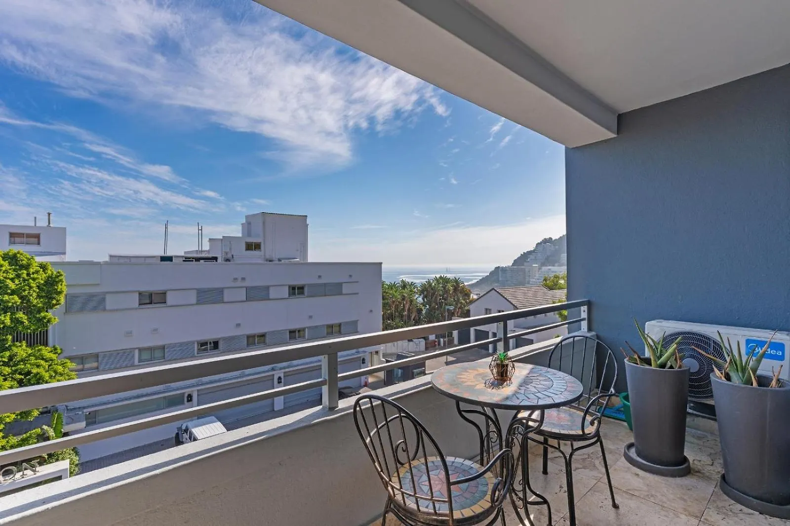 303 First Beach Le Cap Appartement